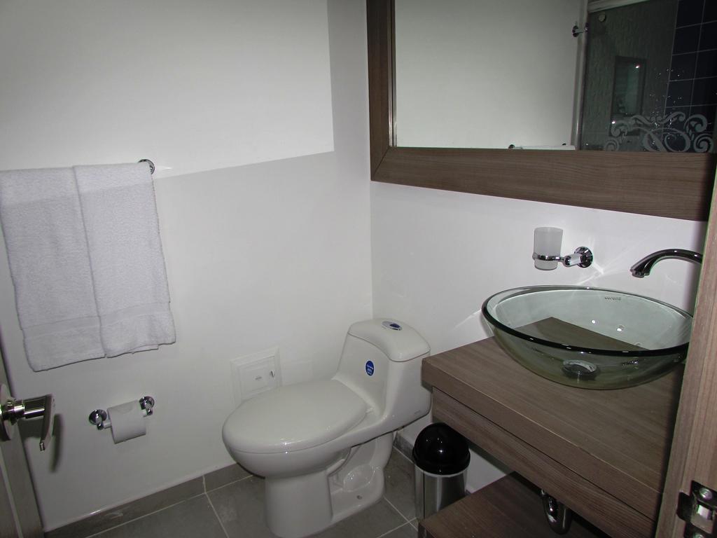 AW Hotel Plaza Miranda Bogotá Habitación foto